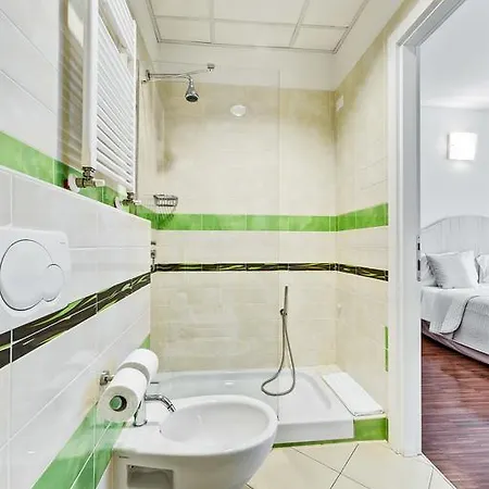 فندق مبيت وإفطار Bologna Inn بولونيا